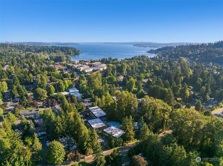 9907 NE 124th Street 806  Kirkland WA 98034 photo