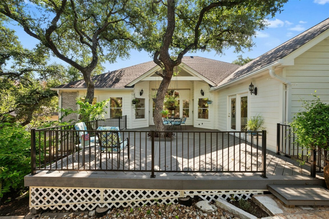 Property Photo:  117 Long Wood Avenue  TX 78734 