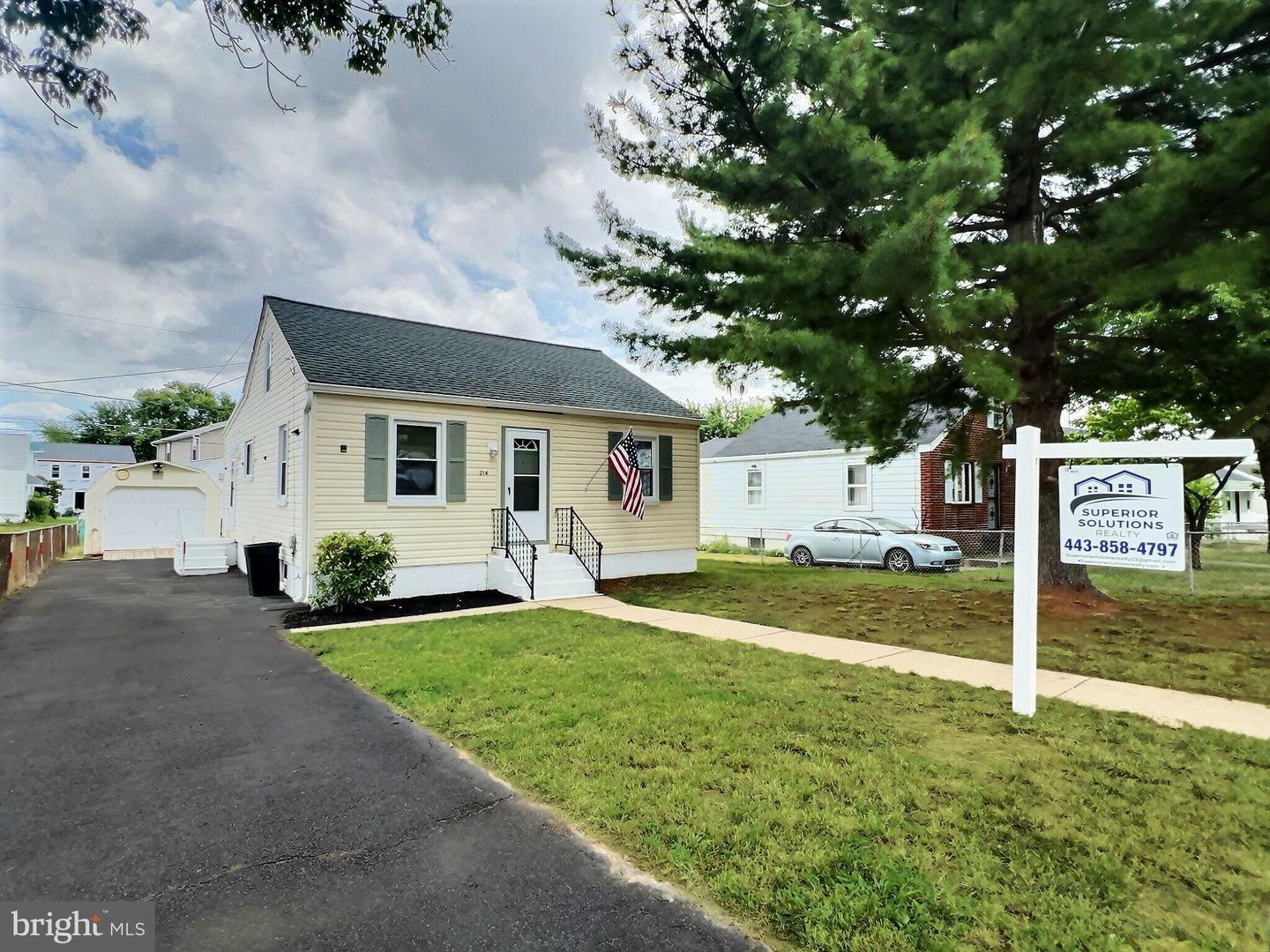 Property Photo:  214 Parkwood Road  MD 21222 