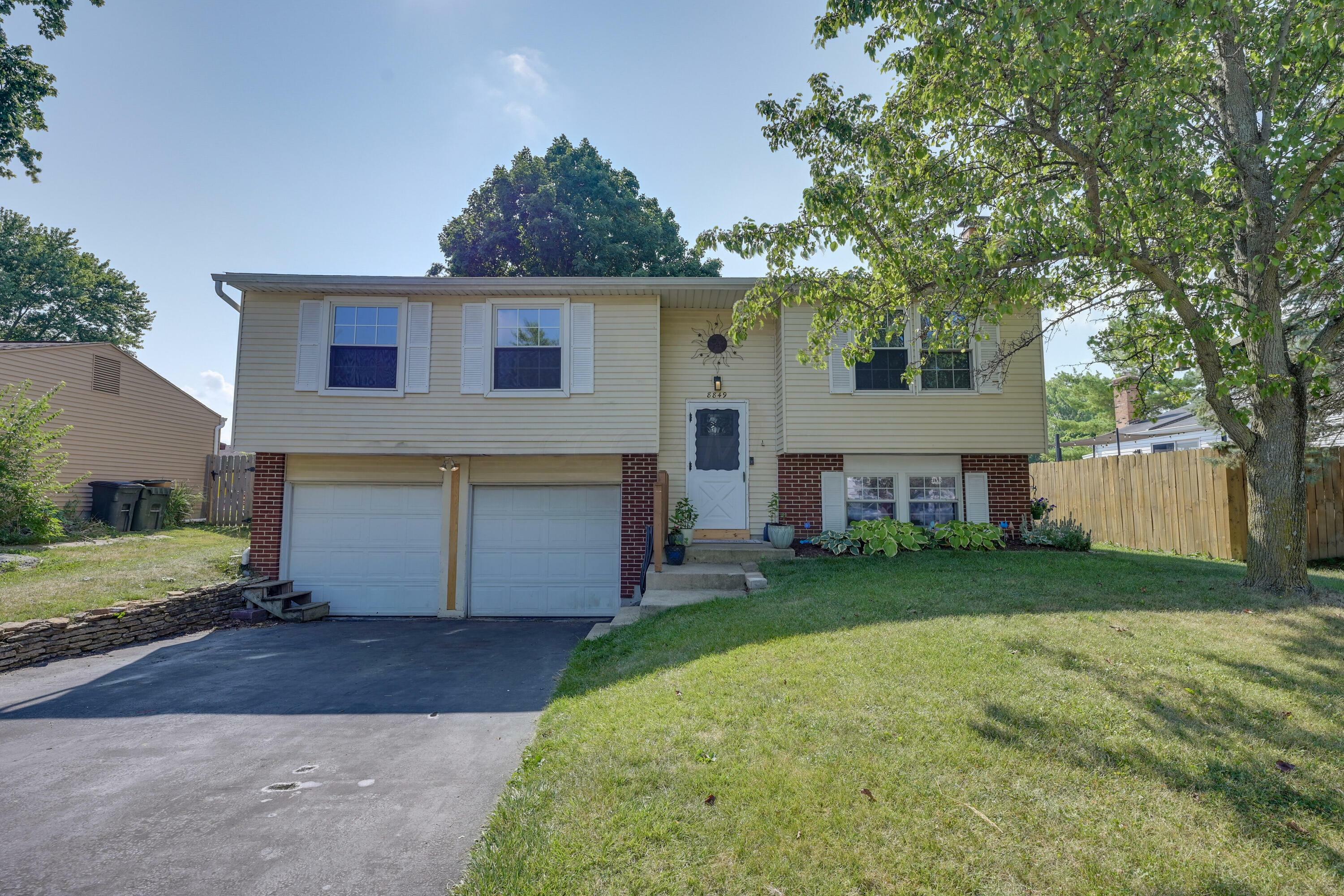 8849 Crestwater Drive  Galloway OH 43119 photo