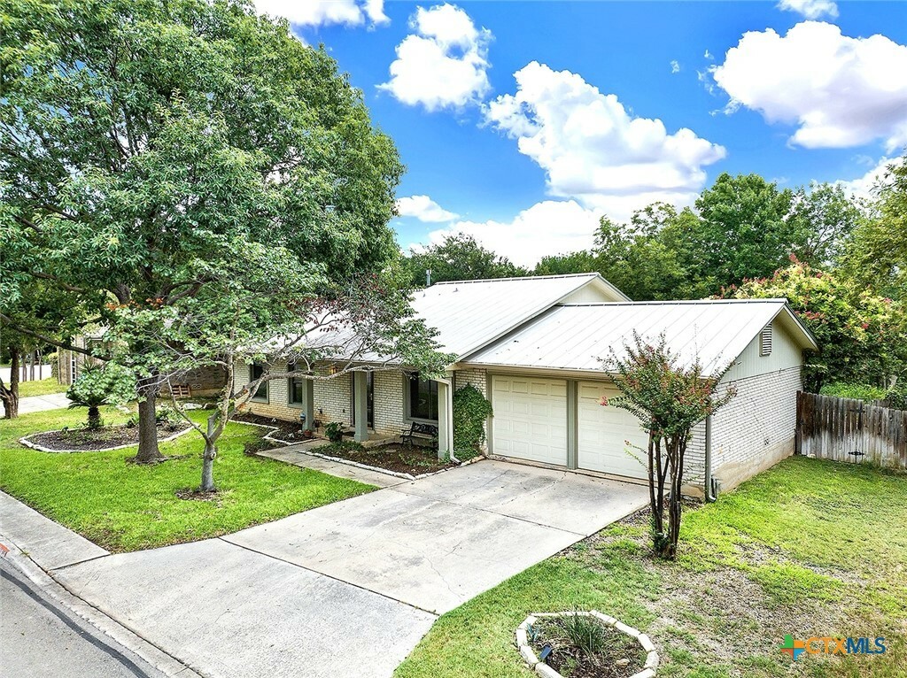 Property Photo:  11910 Holm Oaks Drive  TX 78249 