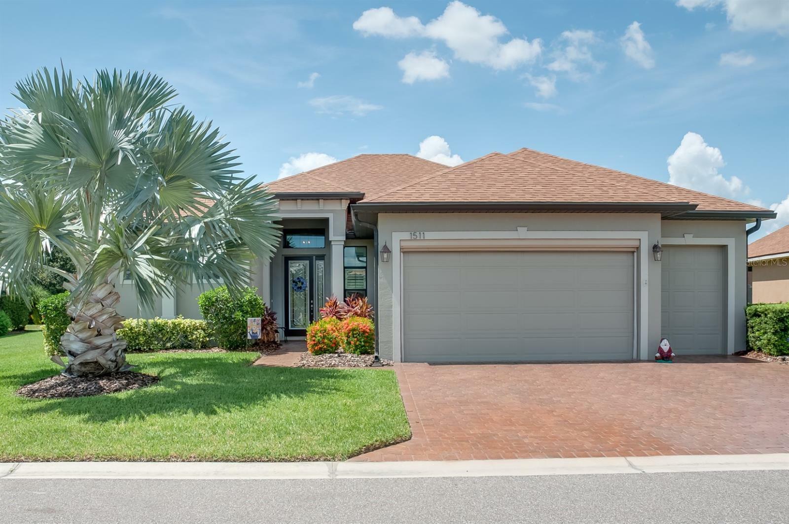 Property Photo:  1511 Riviera Court  FL 33884 