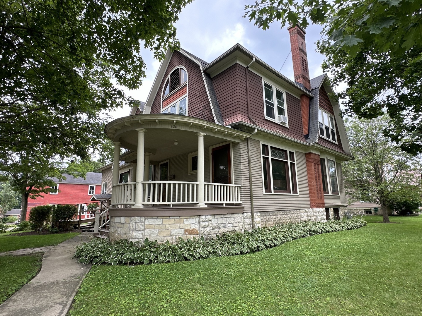 Property Photo:  120 Elmwood Place  IL 60548 