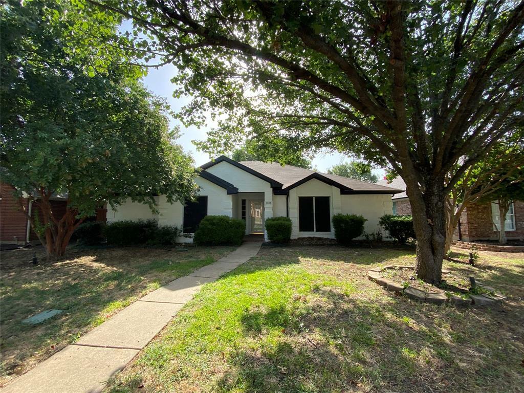 Property Photo:  1038 Essex Drive  TX 75104 