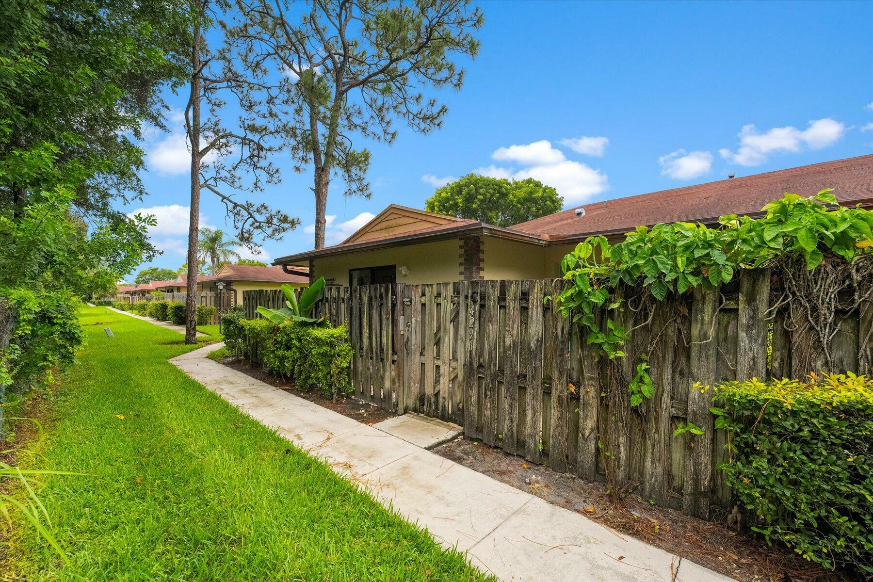 Property Photo:  4296 Woodstock Drive C  FL 33409 