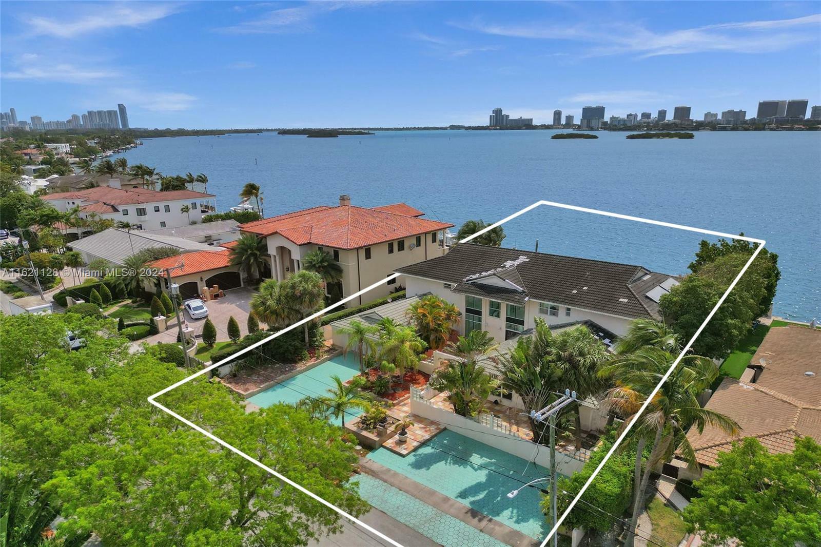 Property Photo:  12455 Keystone Island Dr  FL 33181 