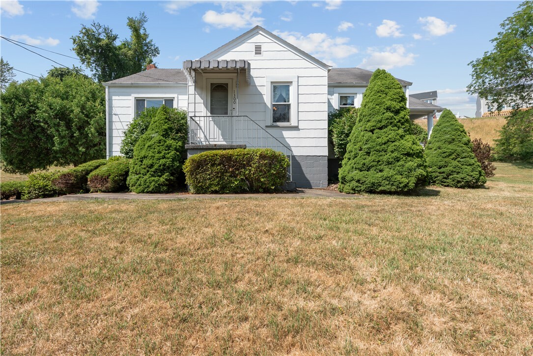 Property Photo:  1300 Hahntown Wendel Rd  PA 15642 