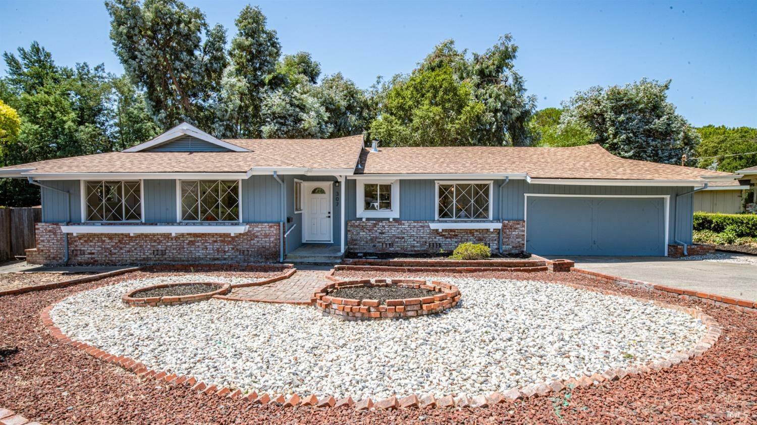 Property Photo:  307 Ellen Court  CA 94903 