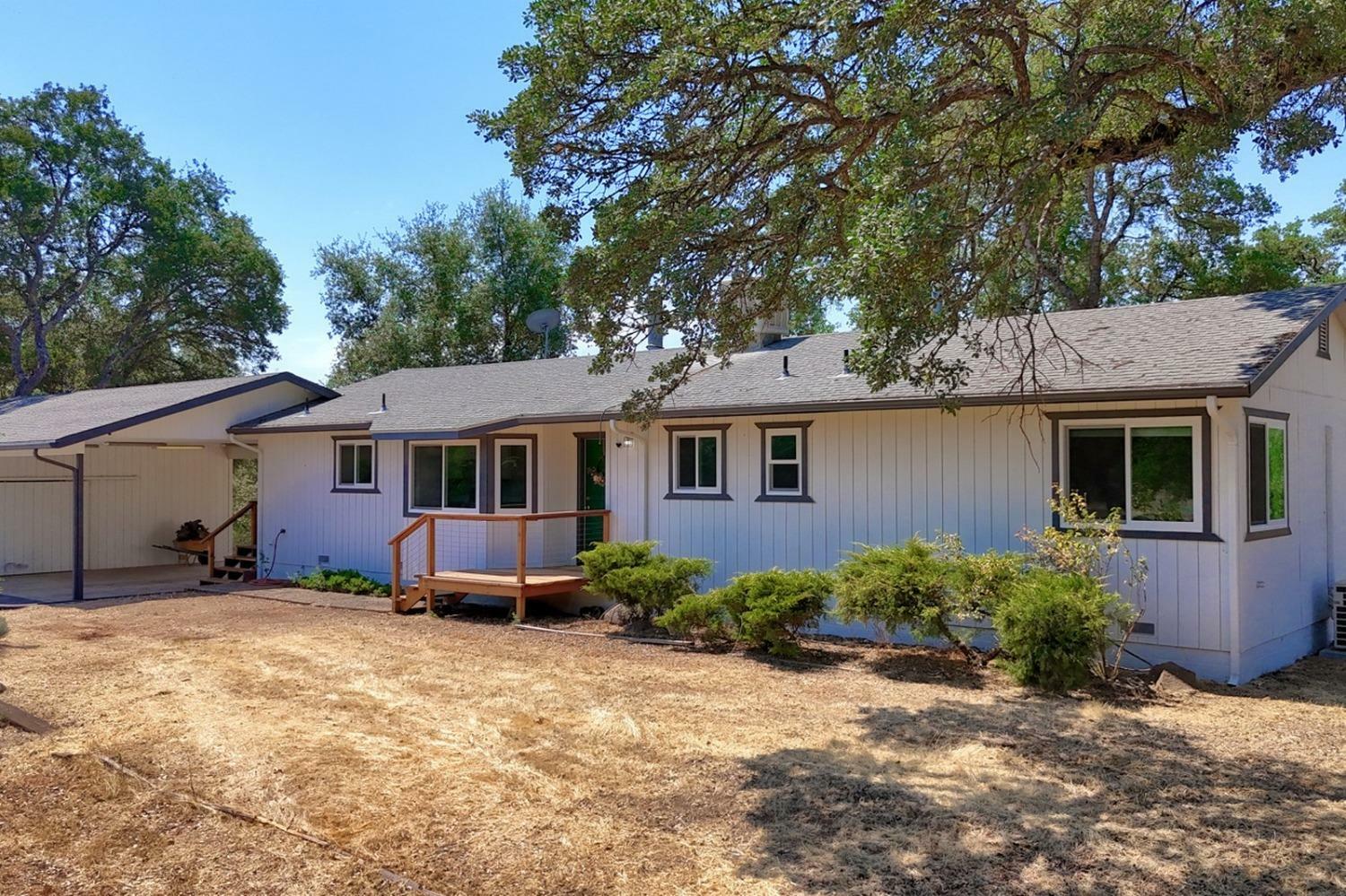 Property Photo:  4120 Heritage Lane  CA 95338 