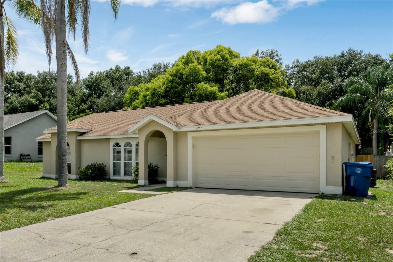 Property Photo:  824 Maple Forest Avenue  FL 34715 