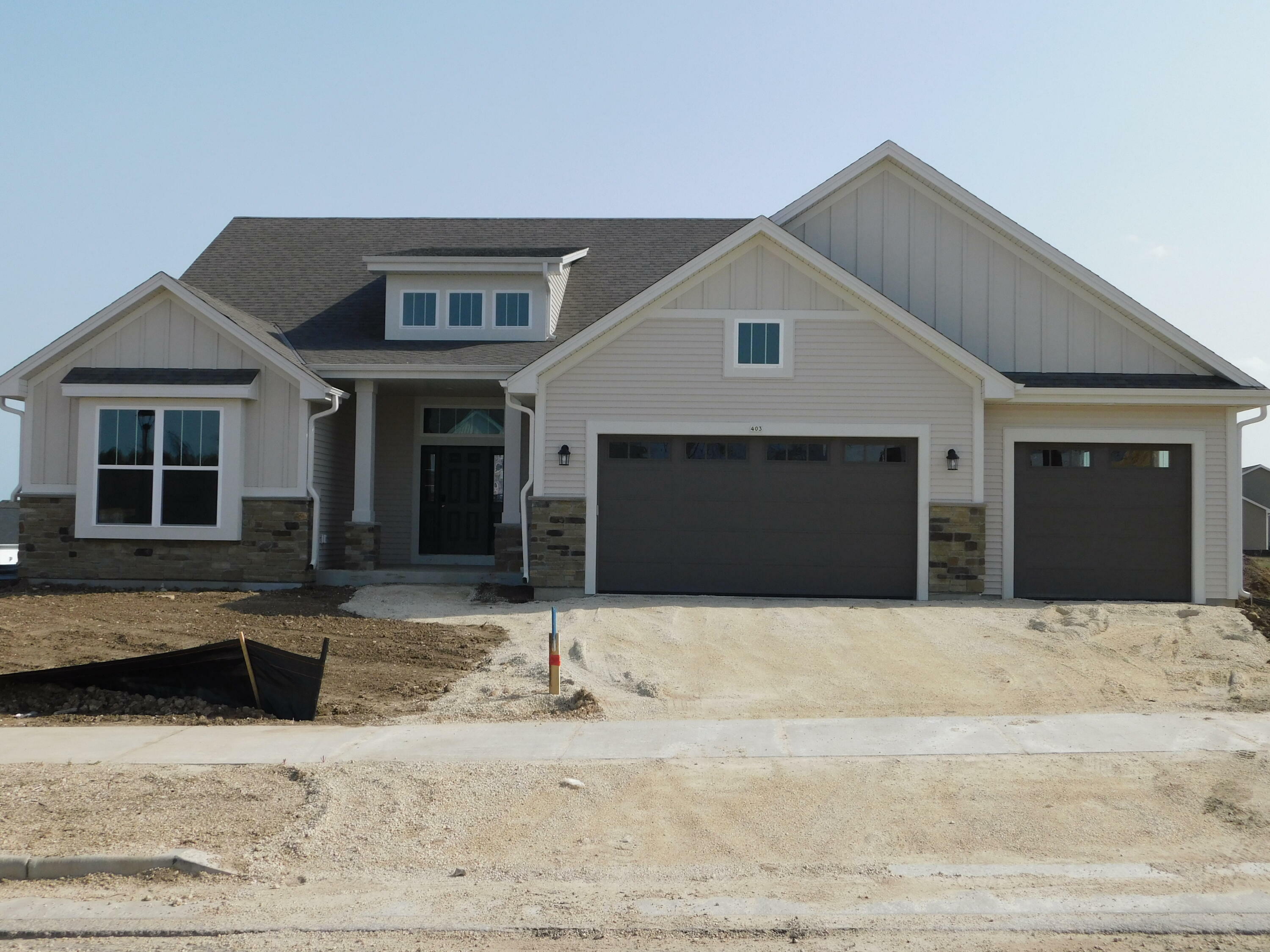 Property Photo: 403 W Sparrow Way WI 53024