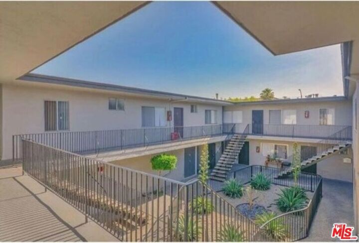 Property Photo: 3236 W 60th Street CA 90043