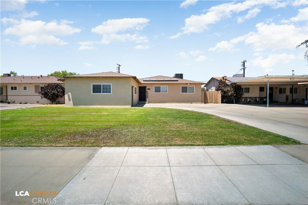 Property Photo:  1017 Maple Avenue  CA 93280 