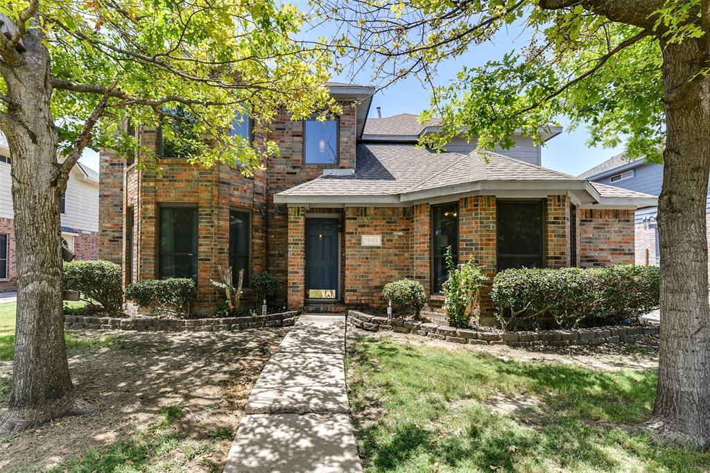 Property Photo: 1607 Churchill Lane TX 76063