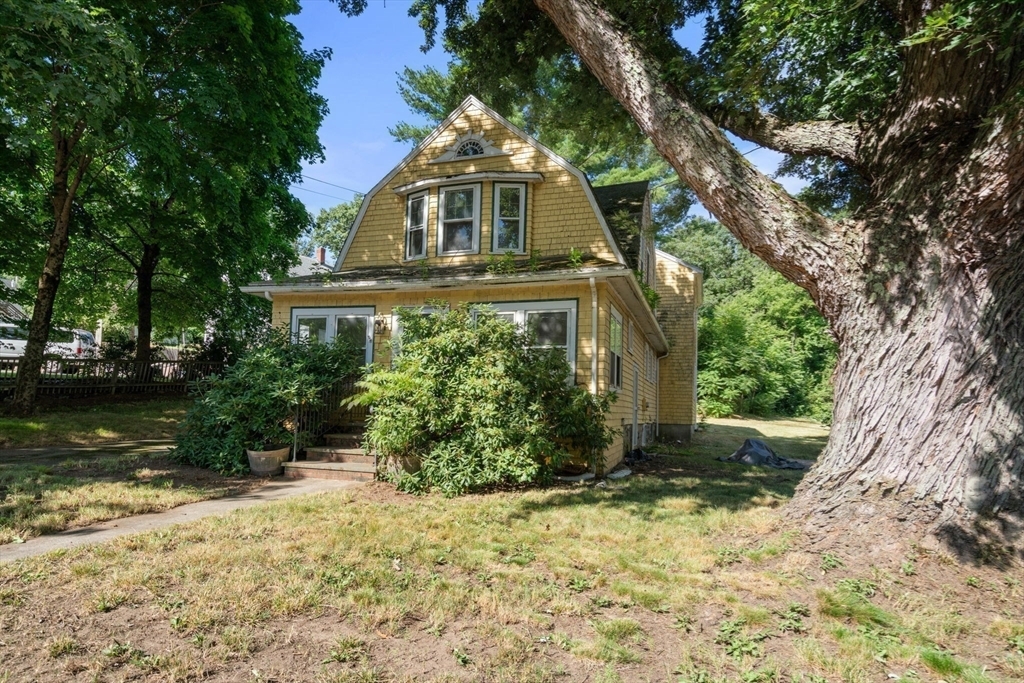 Property Photo:  896 Main Street  MA 01867 