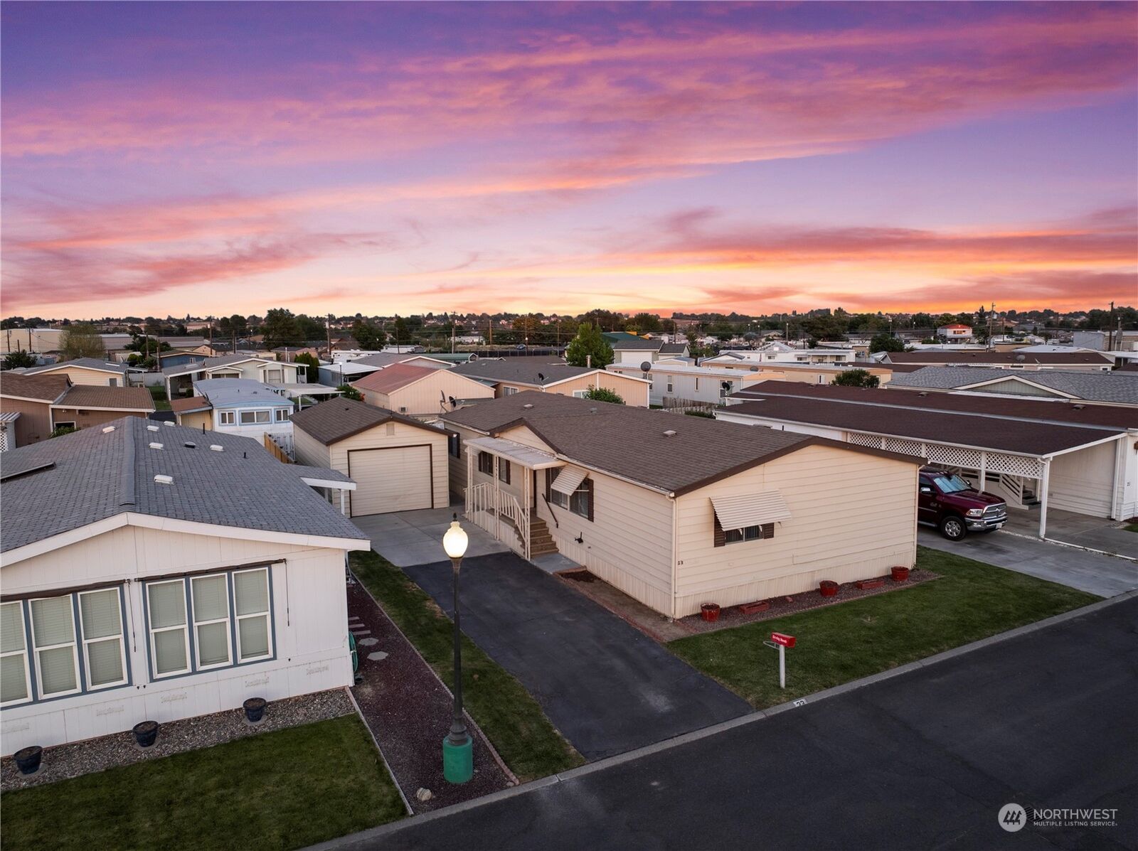 Property Photo:  2240 W Broadway Drive 23  WA 98837 