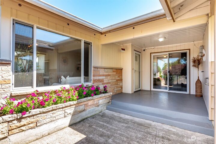 Property Photo: 15002 116th Street E WA 98374