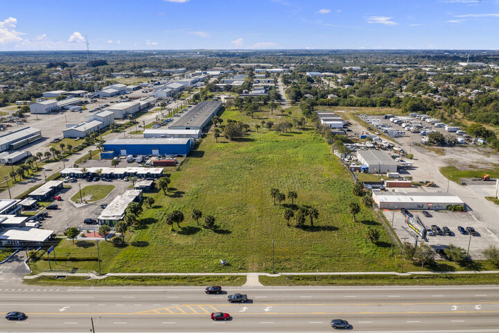 Property Photo: 3419 S US Hwy 1 FL 34982
