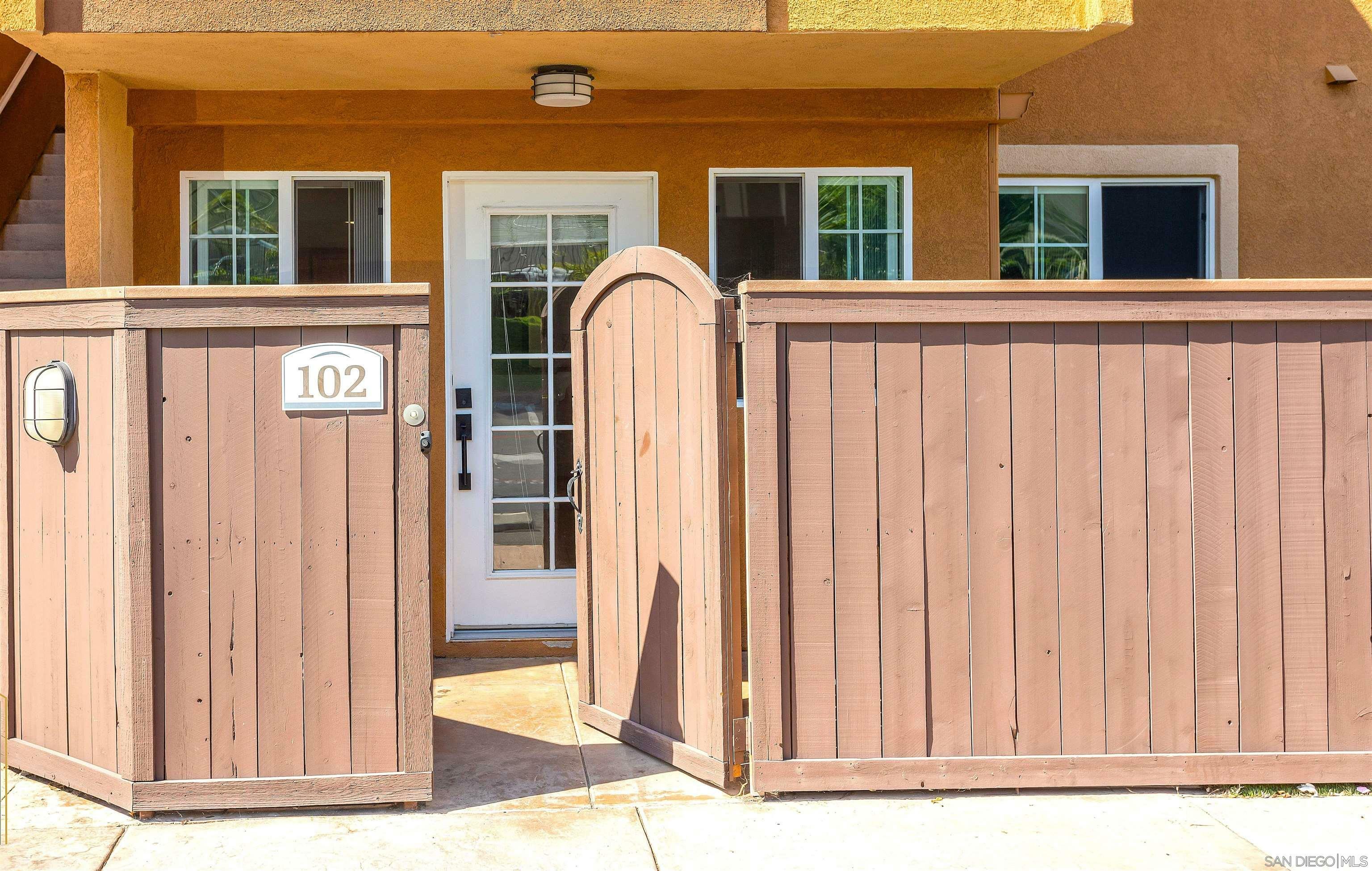 Property Photo: 5252 Balboa Arms Dr 102 CA 92117
