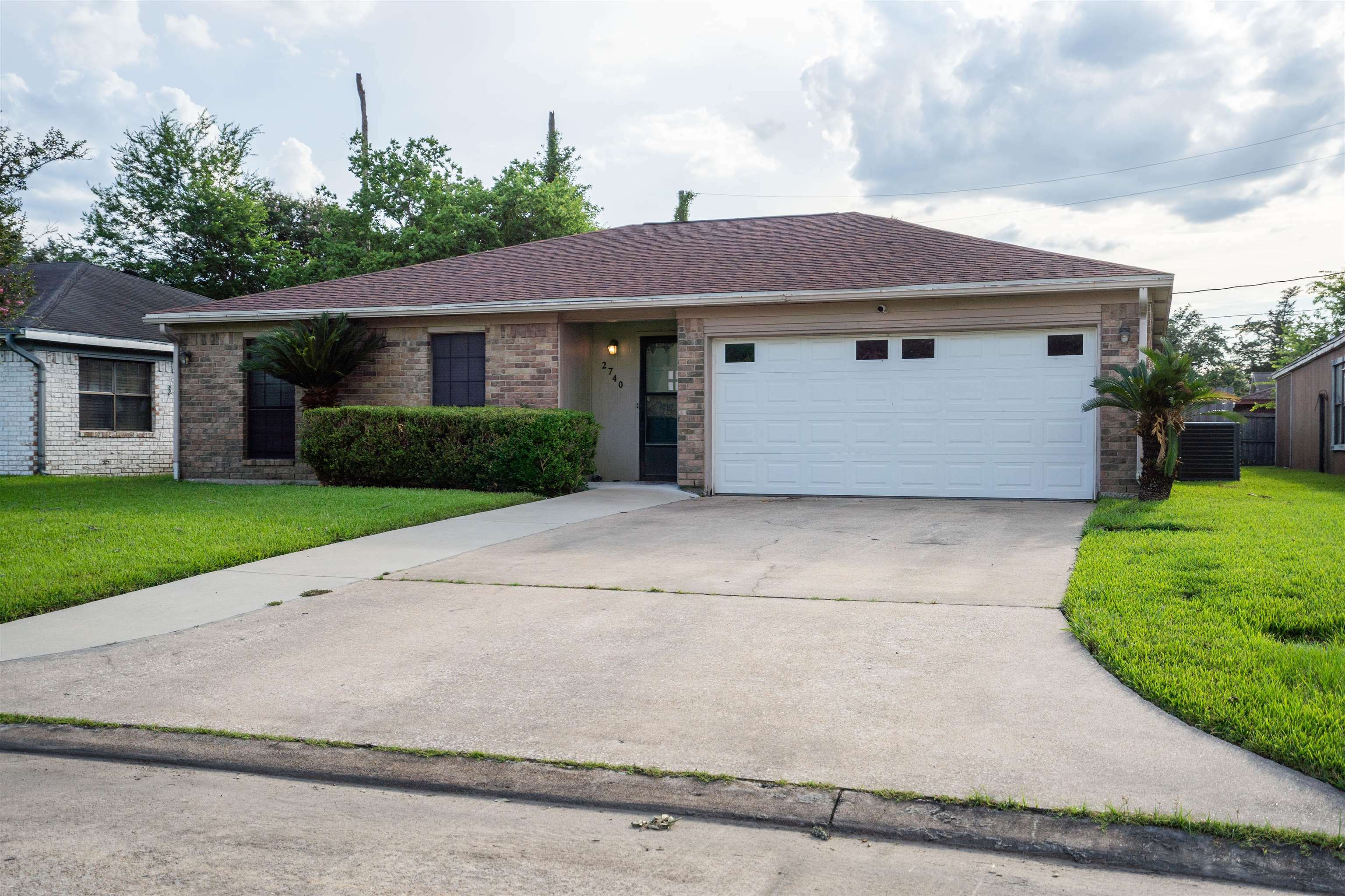 Property Photo:  2740 Mahan Drive  TX 77707 