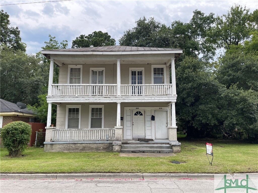 Property Photo:  1215 E 41st Street 1213, 1215  GA 31404 