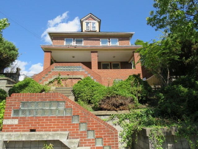 Property Photo: 6551 Deary St PA 15206
