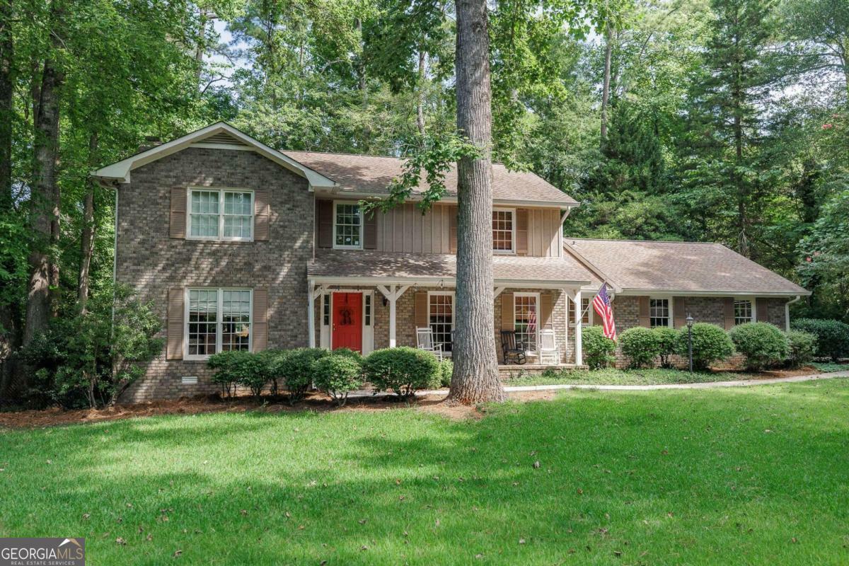 Property Photo:  209 Dunwoody Drive  GA 30605 