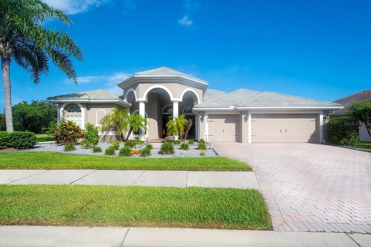 Property Photo:  8807 Brookfield Terrace  FL 34212 