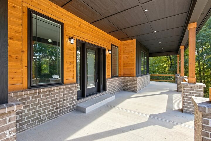 Property Photo:  2101 N Wolf Cove  IN 46151 