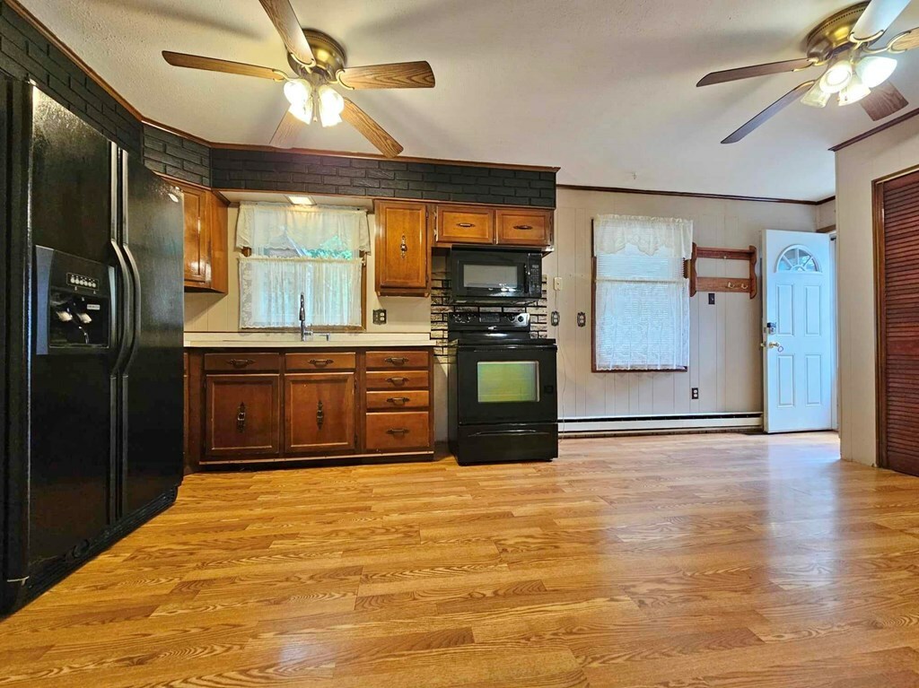 Property Photo:  405 Mobil Avenue  WV 24740 