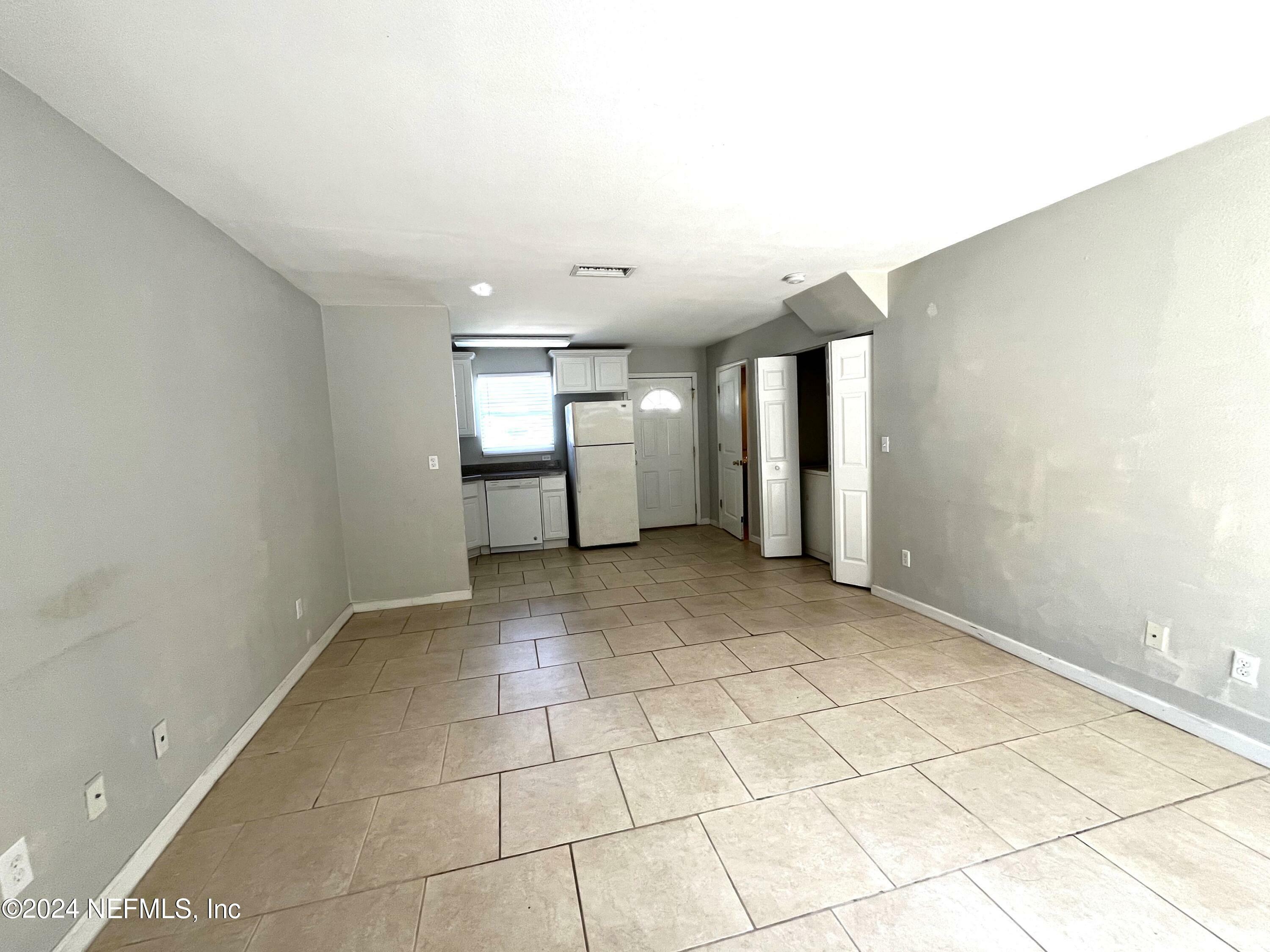 Property Photo:  4420 Carter Road 1  FL 32086 