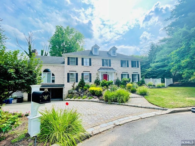 Property Photo:  12 Littlefield Court  NJ 07641 