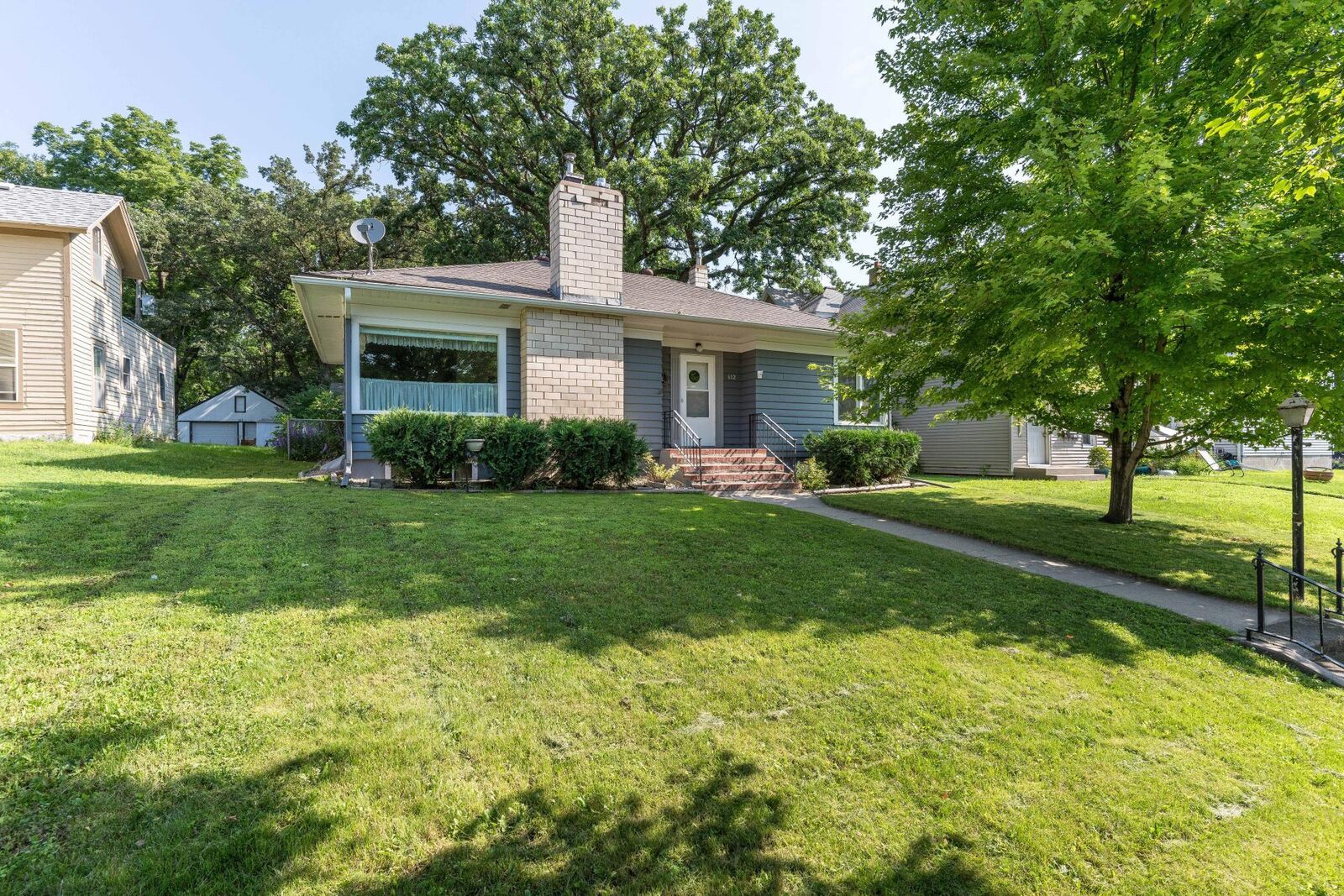 Property Photo: 612 W Lincoln Avenue MN 56537