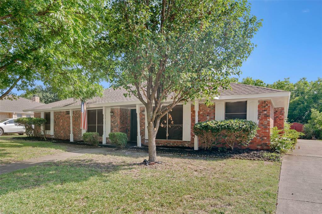 Property Photo:  931 Westlake Drive  TX 75115 