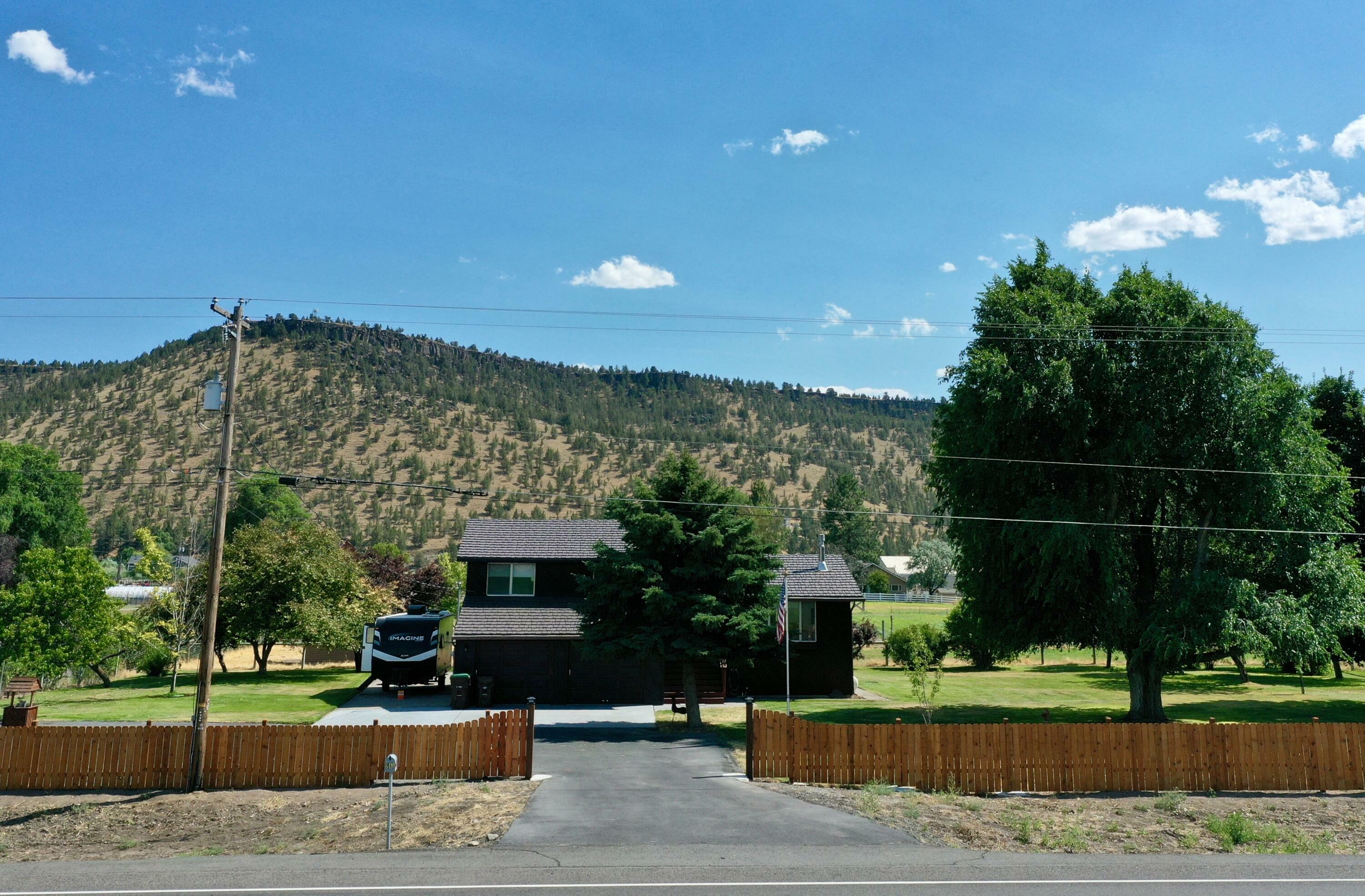 Property Photo:  6410 N E Ochoco Highway  OR 97754 