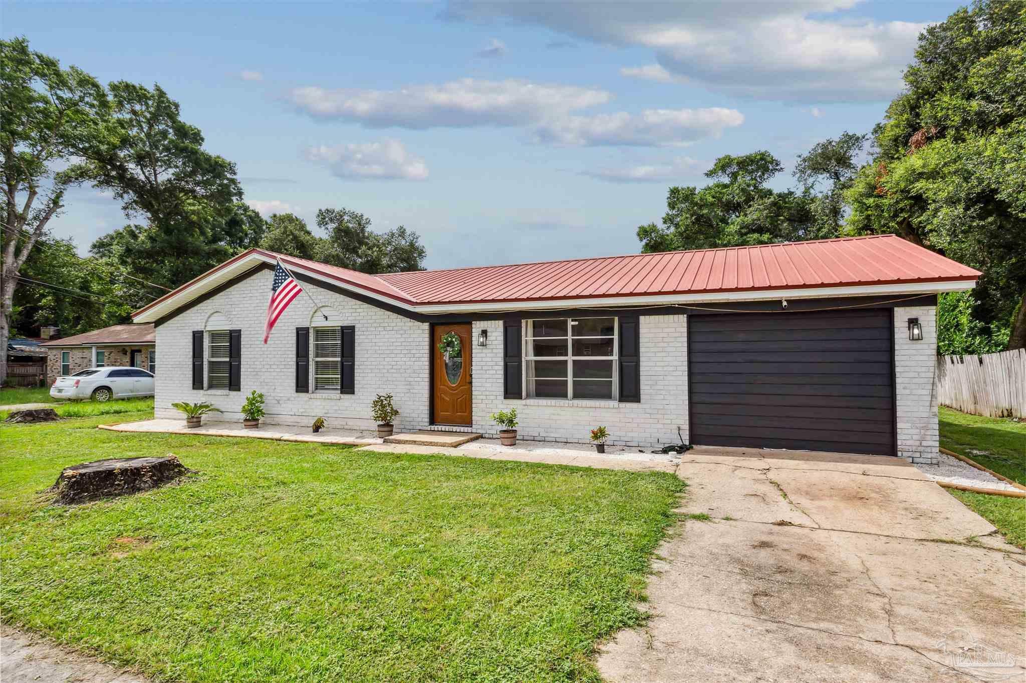 Property Photo:  431 E Ten Mile Rd  FL 32534 