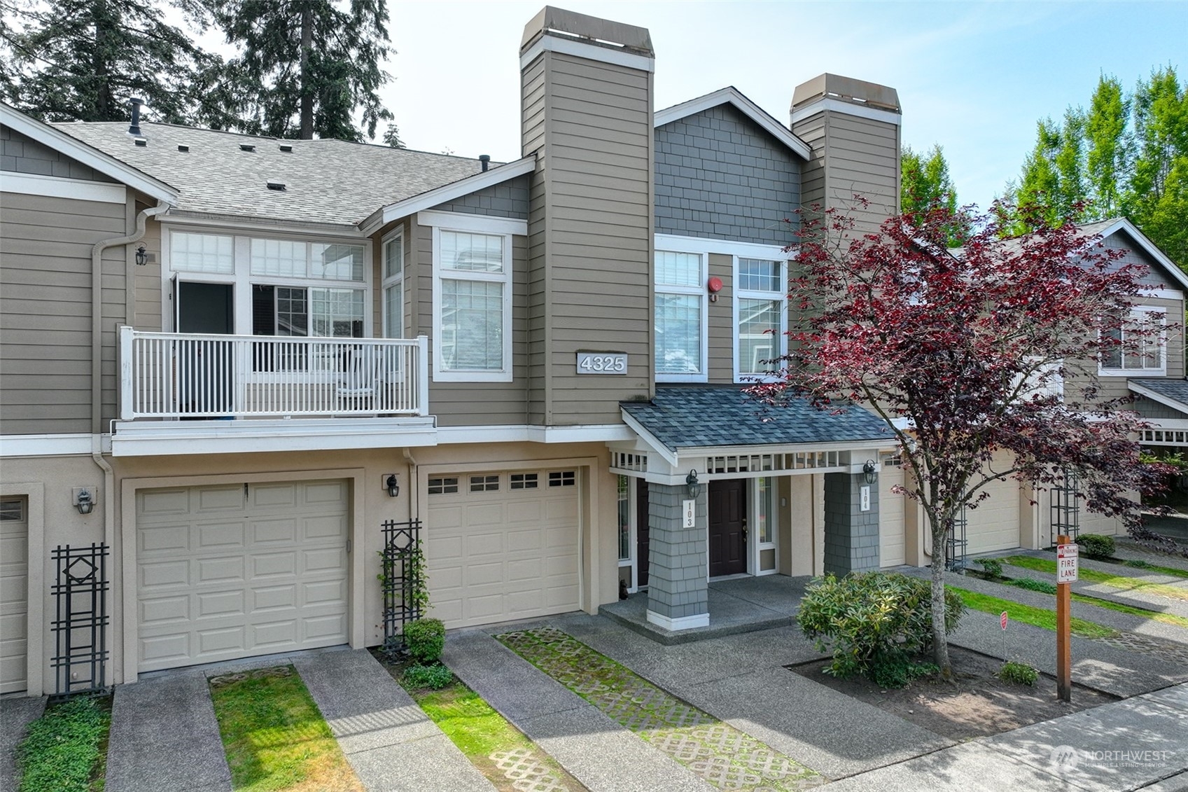 Property Photo:  4325 NE 5th Court 103  WA 98059 