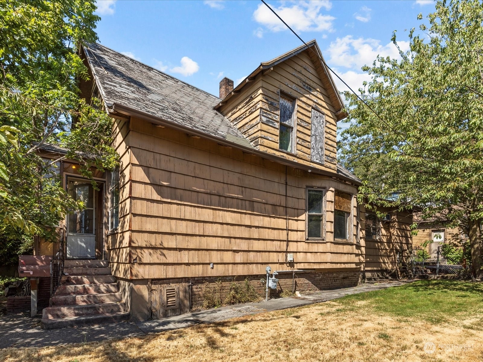 Property Photo: 5916 18th Avenue S WA 98108