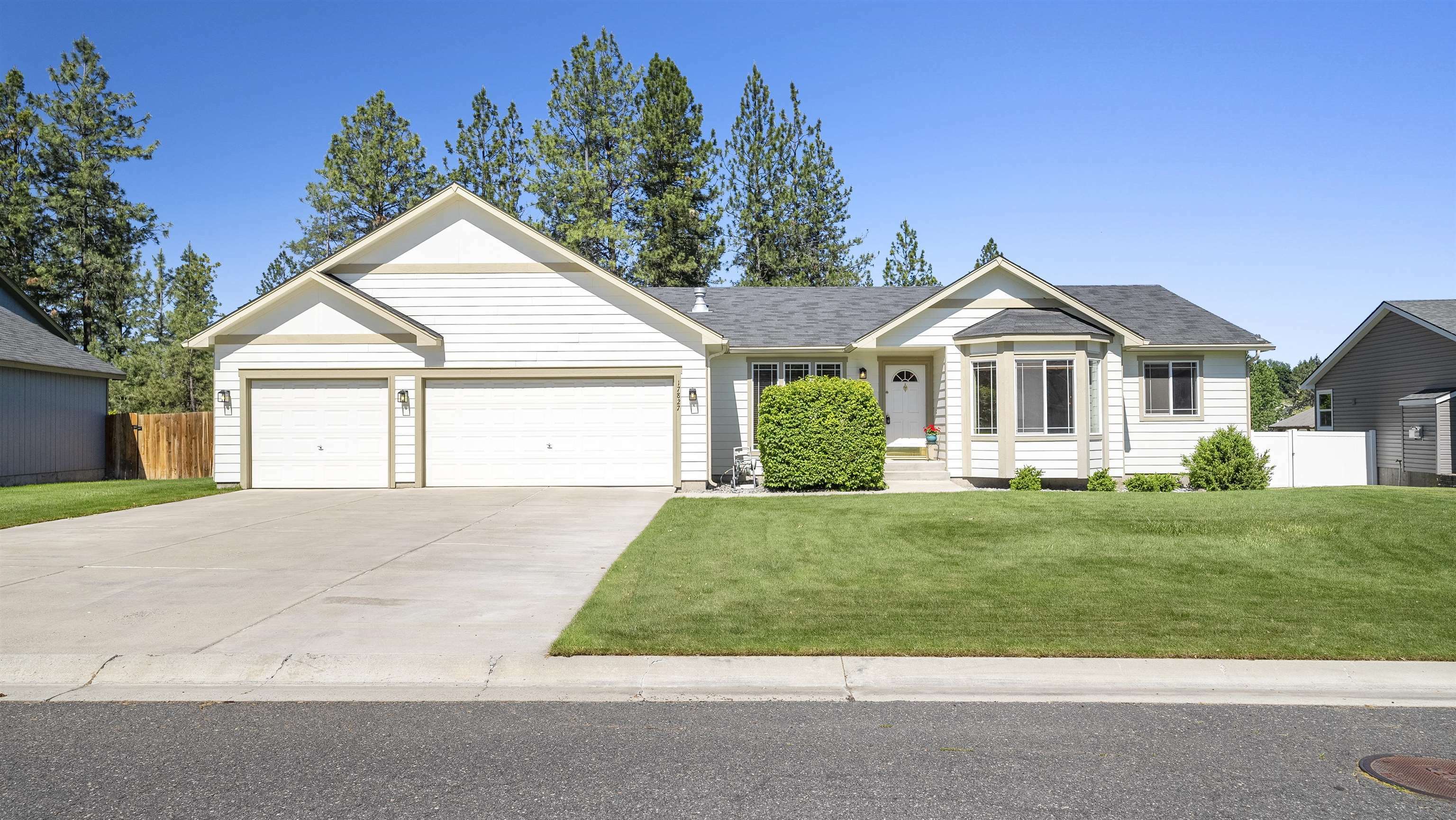 Property Photo:  17827 N Colfax St  WA 99005 