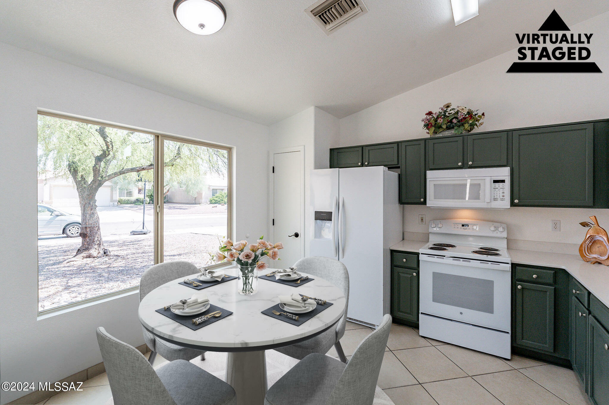 Property Photo:  1311 W Desert Dew Place  AZ 85737 