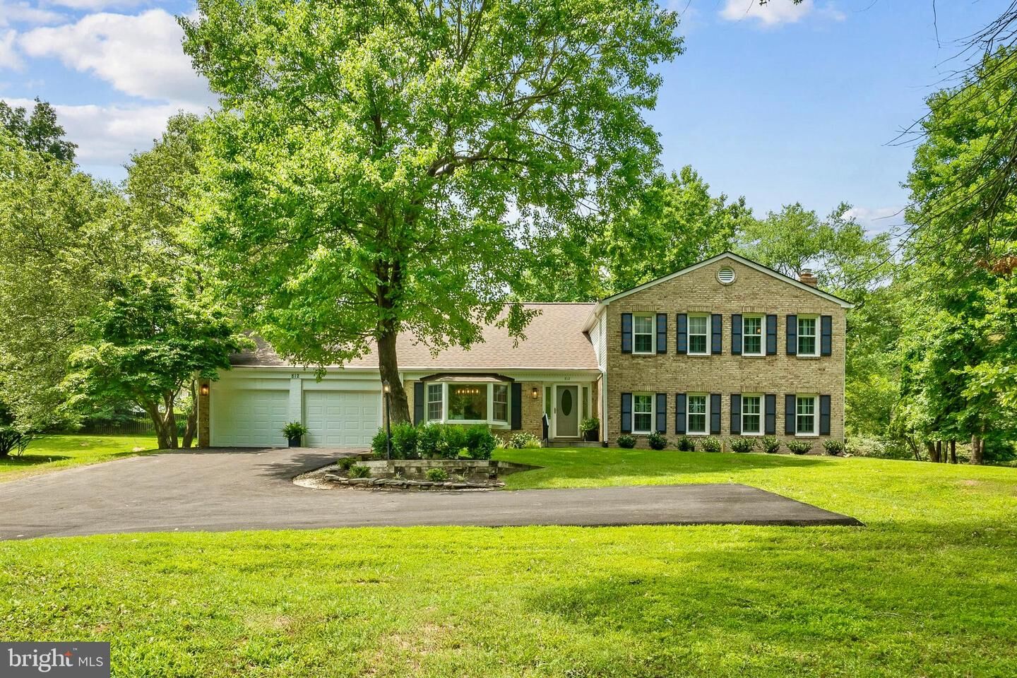Property Photo:  812 Follin Farm Lane  VA 22066 