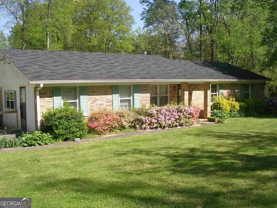 Property Photo:  1660 W Kellogg Circle  GA 30134 