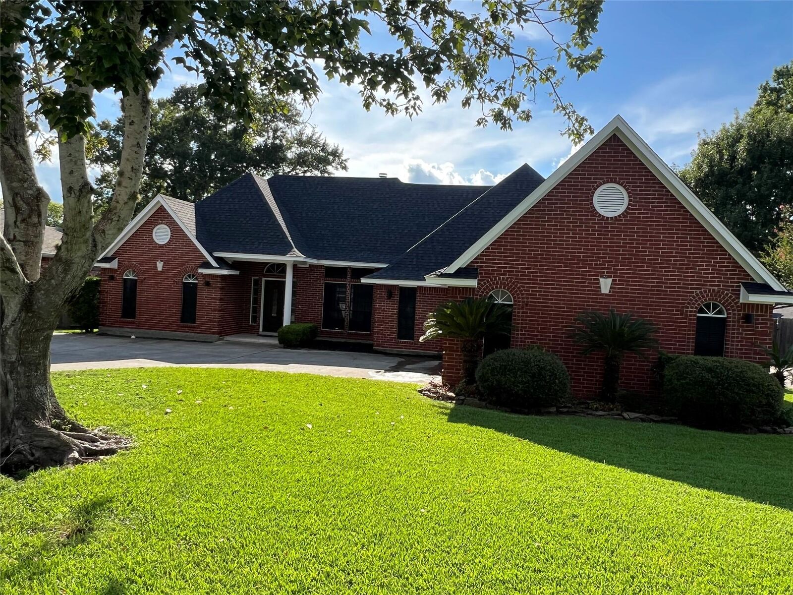 Property Photo: 5246 Lakeshore Drive TX 77318