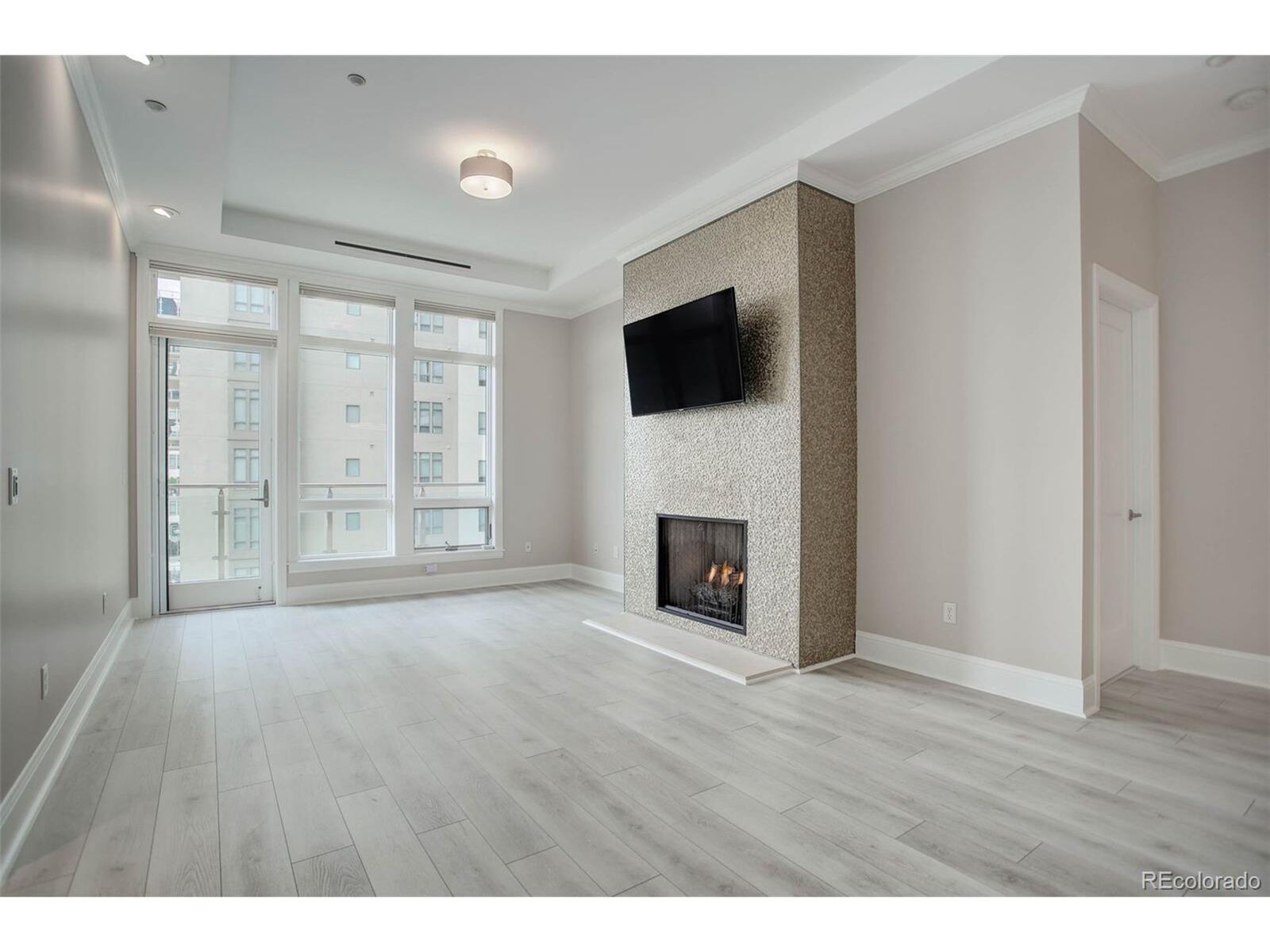 Property Photo:  7600 Landmark Way 913-2  CO 80111 