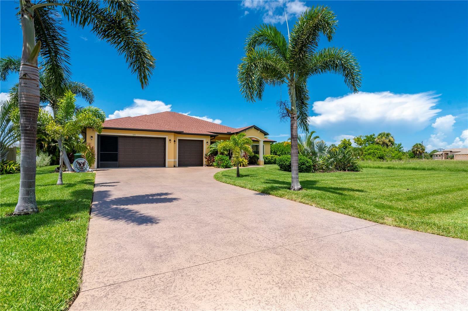 Property Photo:  109 Bonita Drive  FL 33947 