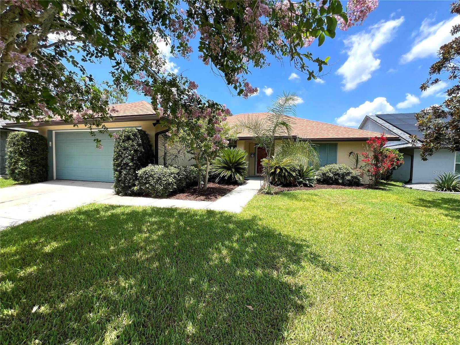 Property Photo: 525 Silvergate Loop FL 32746