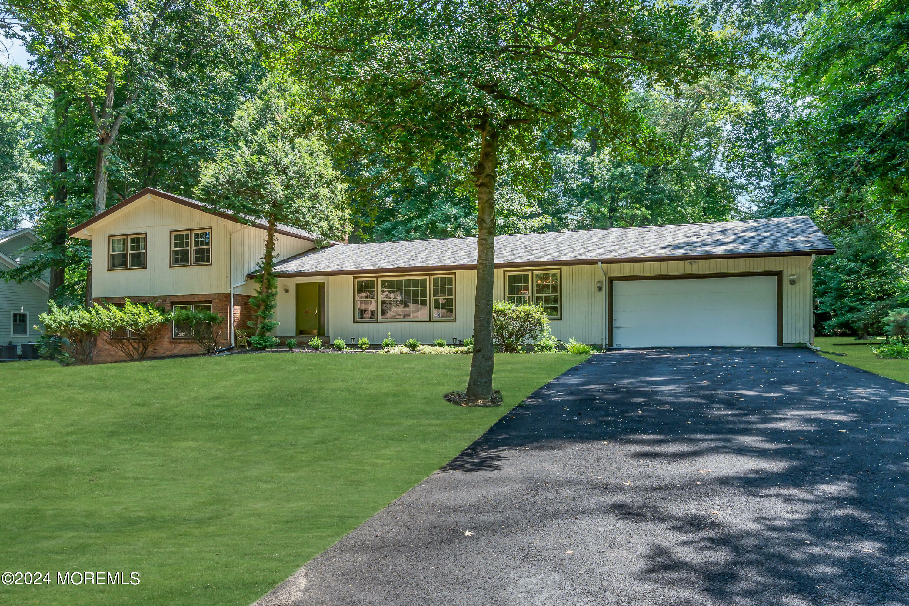 Property Photo:  165 Green Oak Boulevard  NJ 07748 