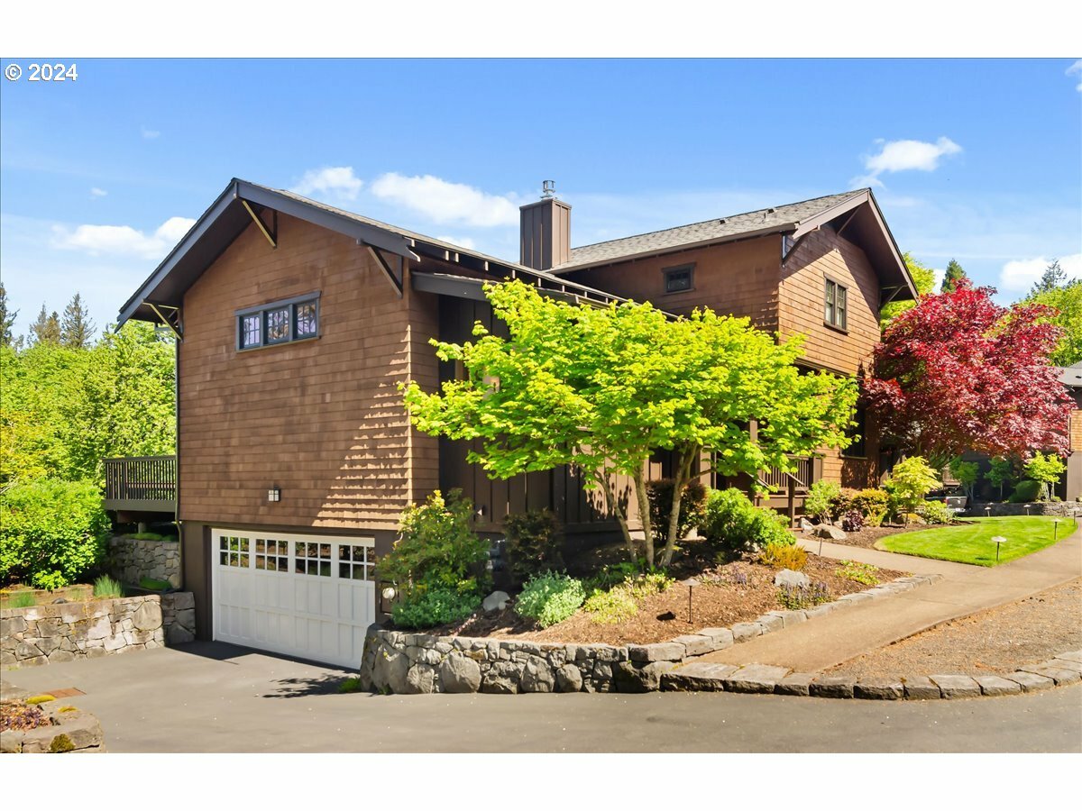 Property Photo:  3219 NW Skyline Blvd 7  OR 97229 