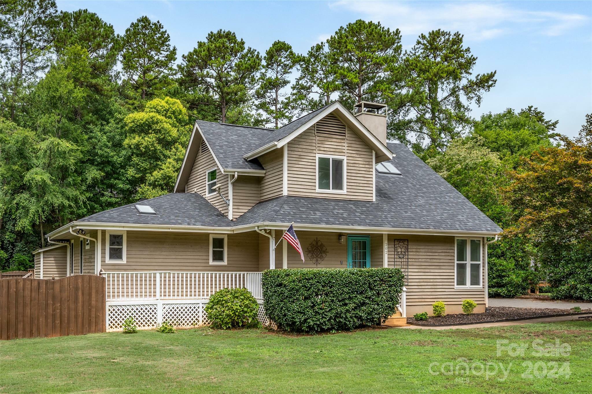 Property Photo:  202 Pinewood Drive  NC 28078 