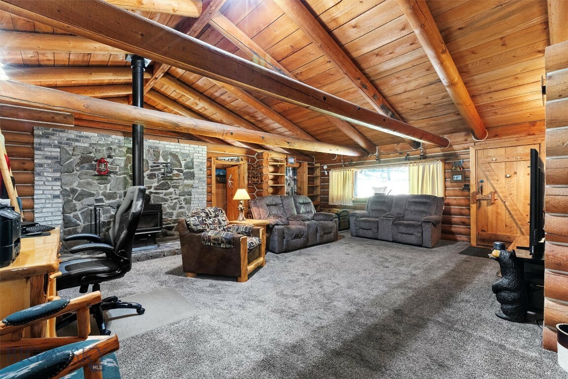 Property Photo:  2010 Silver Ridge Road  MT 59840 